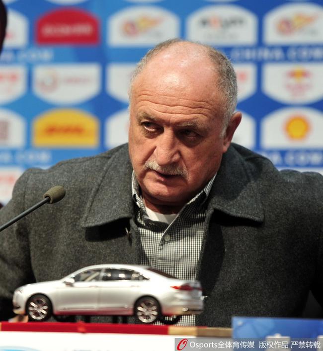 英雄联盟-费城76人发布备战花絮；转会期官宣签约；亚冠任务艰巨；赛程密集仍需轮换