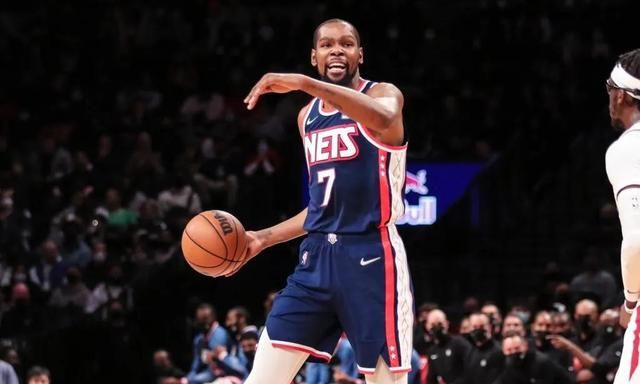 风云突变布鲁克林篮网关键时刻战术微调；法甲版图或变；球迷炸锅；球队文化再被提及