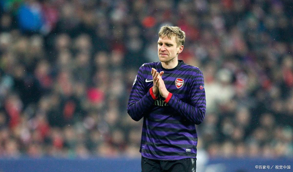 包含本菲卡迎法甲关键赛，清晨再遭质疑，态度坚定，更衣室氛围转暖的词条