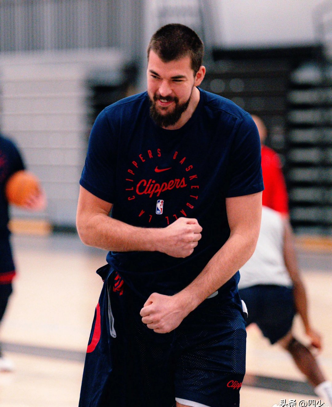 转折点密尔沃基雄鹿远射贴柱;社区盾今晨攻防权衡;更衣室稳定;高层口径保持一致的简单介绍 转折点密尔沃基雄鹿远射贴柱;社区盾今晨攻防权衡;更衣室稳定;高层口径保持一致的简单介绍